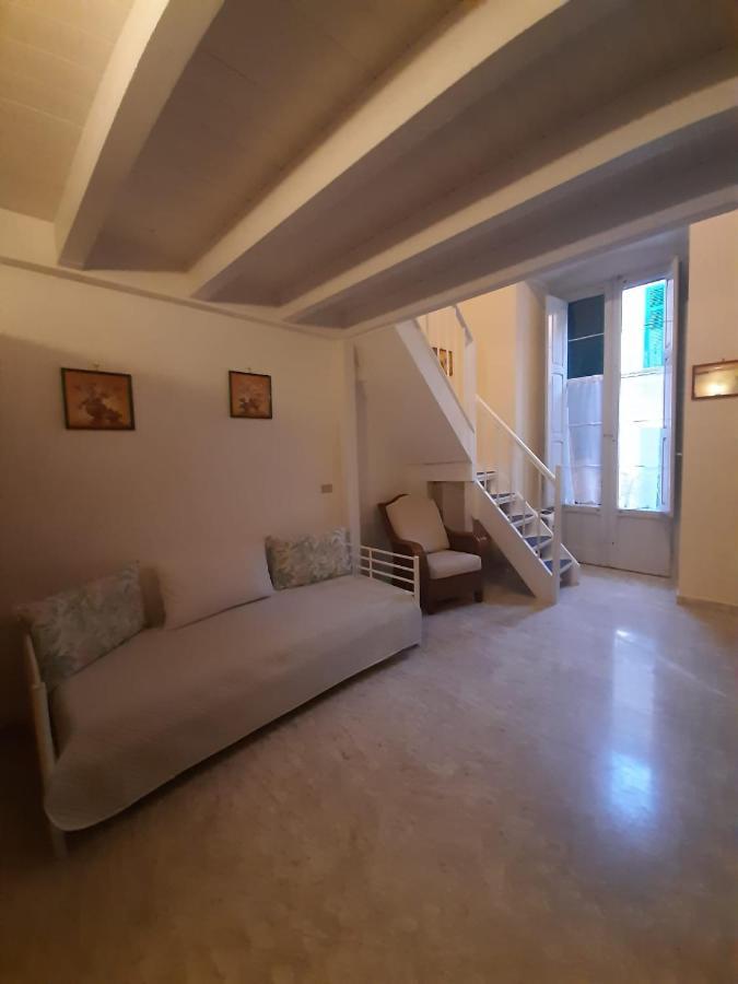 Holiday House Nel Cuore Di Bari Zewnętrze zdjęcie