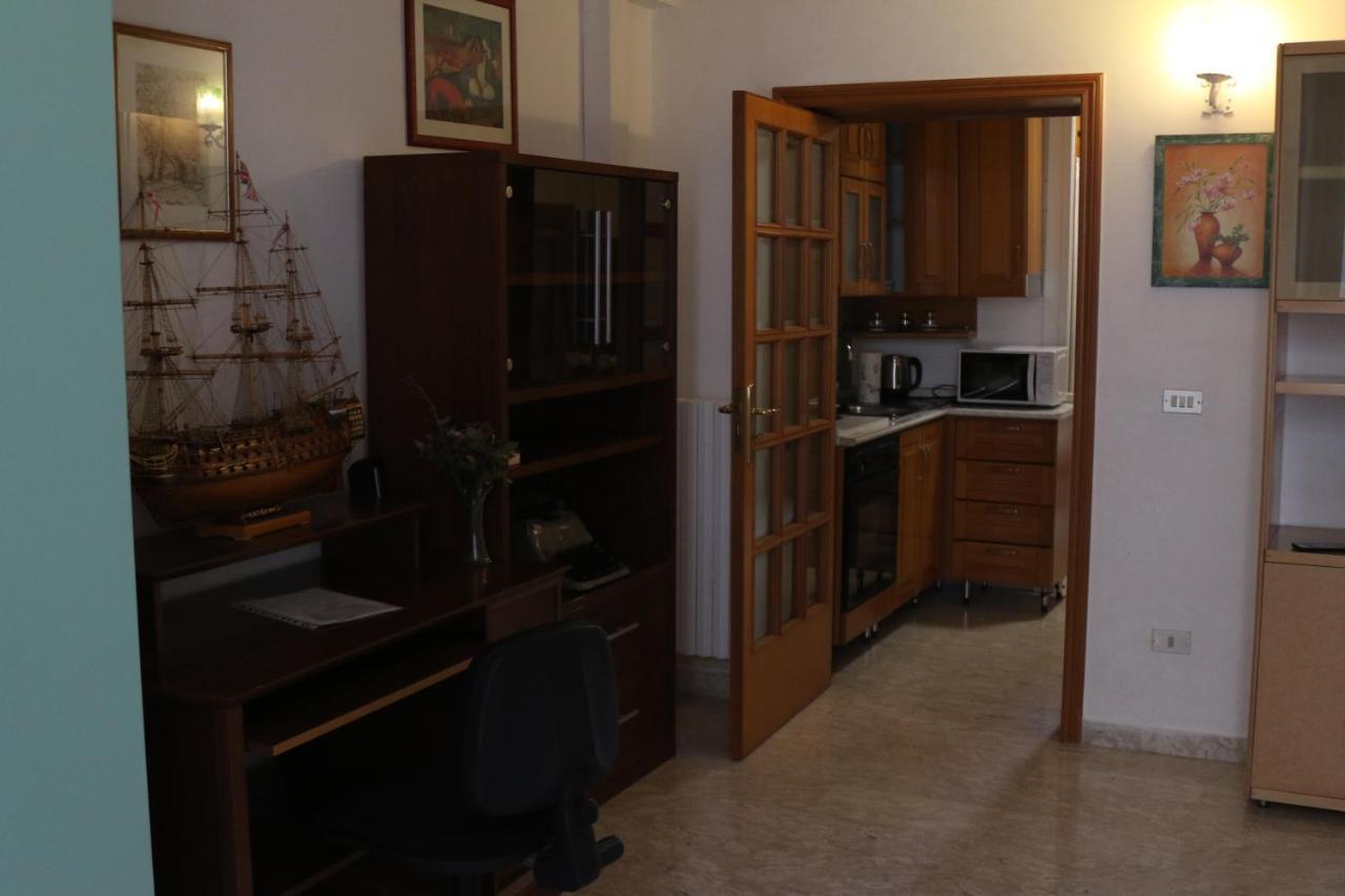 Holiday House Nel Cuore Di Bari Zewnętrze zdjęcie